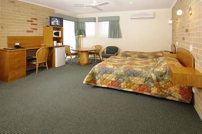фото отеля Caboolture Riverlakes Motel