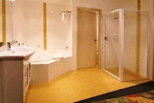 фото отеля Caboolture Riverlakes Motel
