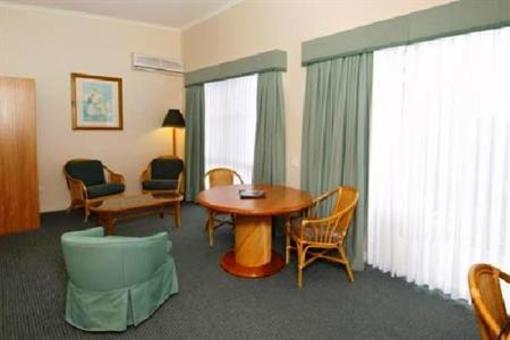 фото отеля Caboolture Riverlakes Motel
