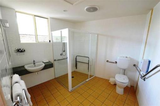 фото отеля Caboolture Riverlakes Motel