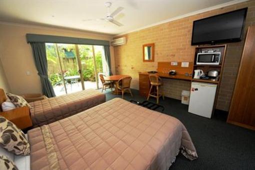 фото отеля Caboolture Riverlakes Motel