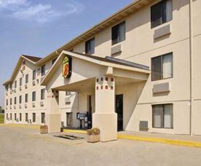 фото отеля Super 8 Motel East Kellogg Wichita