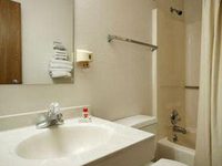 Super 8 Motel East Kellogg Wichita