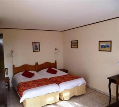 фото отеля Hotel Le Relais De Launay Ploubazlanec