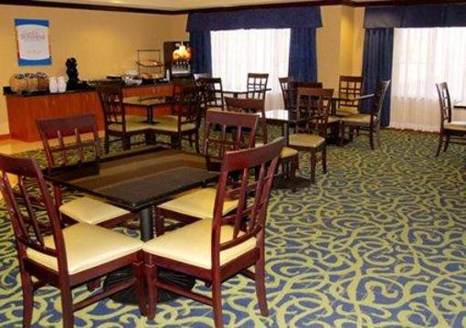 фото отеля Comfort Inn KCI Airport