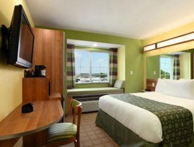 фото отеля Microtel Inn & Suites by Wyndham Tuscumbia Muscle Shoals