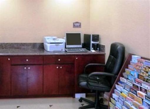 фото отеля Econo Lodge Inn & Suites Near Legoland