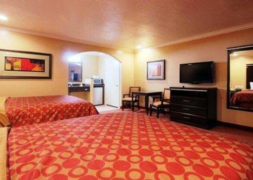 фото отеля Econo Lodge Inn & Suites Near Legoland