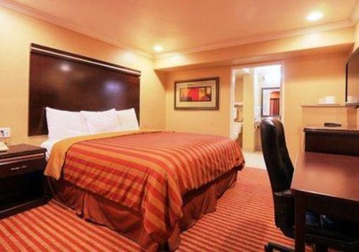 фото отеля Econo Lodge Inn & Suites Near Legoland