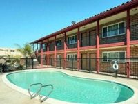 Econo Lodge Inn & Suites Near Legoland