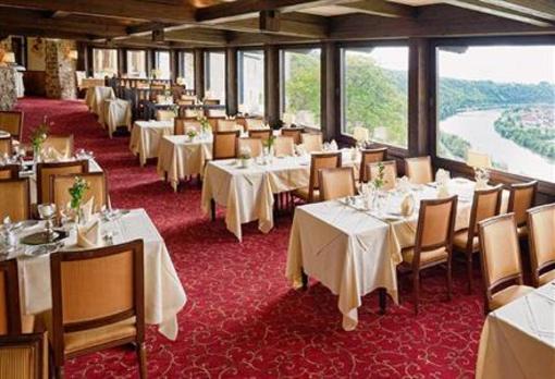 фото отеля Hotel Restaurant Burg Hornberg Neckarzimmern