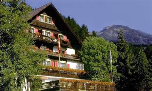 фото отеля Chalet Hotel Larix Apartments