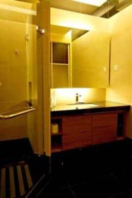 фото отеля New World Suites