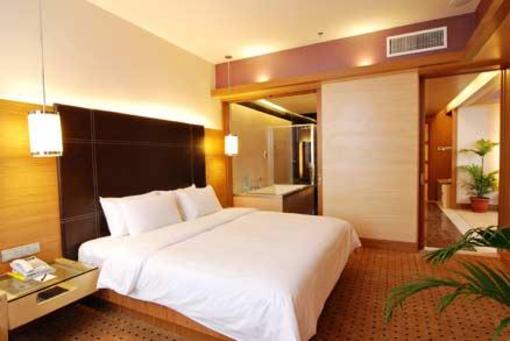 фото отеля New World Suites