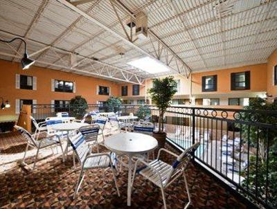 фото отеля Quality Inn & Suites Starlite