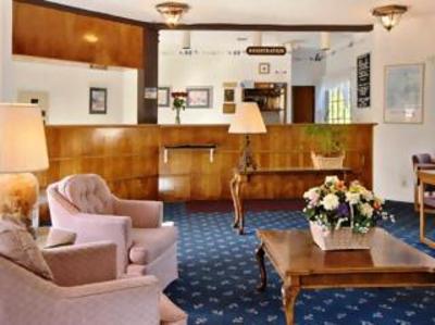 фото отеля Days Inn & Suites Santa Barbara