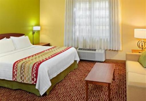 фото отеля TownePlace Suites Miami Airport West Doral Area
