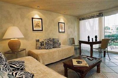 фото отеля Le Spinaker Hotel Port Camargue