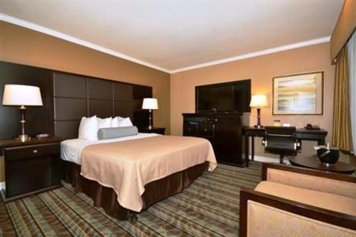 фото отеля Best Western Carmel's Town House Lodge