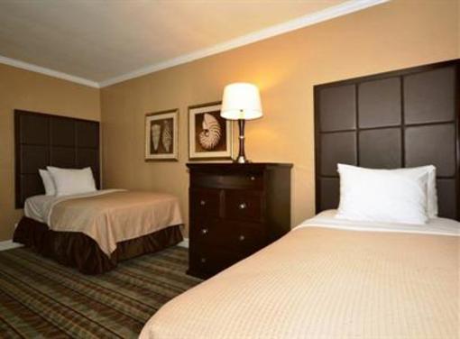 фото отеля Best Western Carmel's Town House Lodge