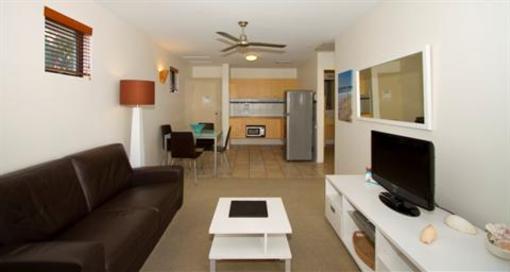 фото отеля The Beach Retreat Coolum