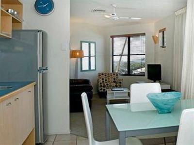 фото отеля The Beach Retreat Coolum