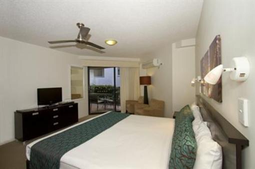 фото отеля The Beach Retreat Coolum