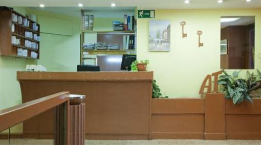 фото отеля Apartamentos Orion Madrid