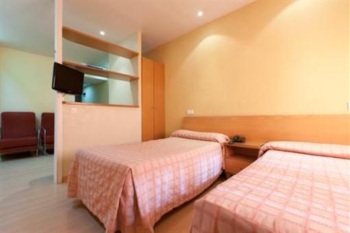 фото отеля Apartamentos Orion Madrid