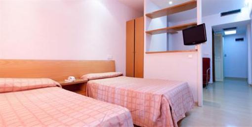 фото отеля Apartamentos Orion Madrid