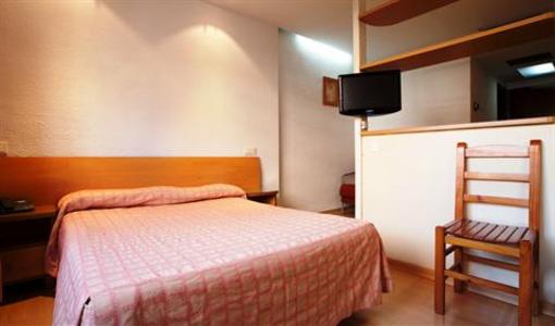 фото отеля Apartamentos Orion Madrid