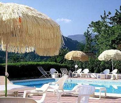 фото отеля Hotel des Bains et Residences Vic-sur-Cere