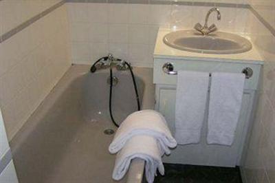 фото отеля Hotel des Bains et Residences Vic-sur-Cere