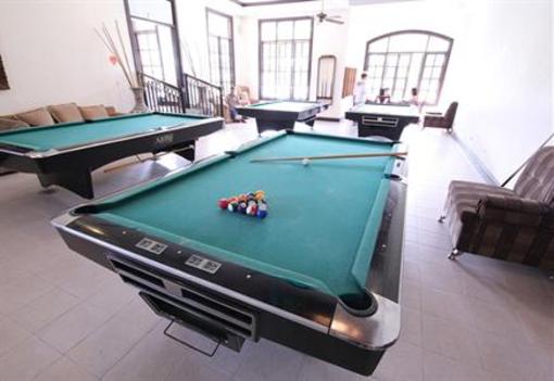 фото отеля Chateau Royale Sports and Country Club