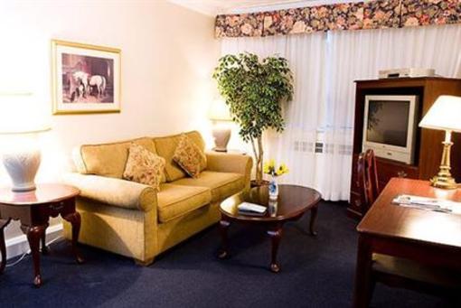 фото отеля Glen Grove Suites St. Joseph Toronto