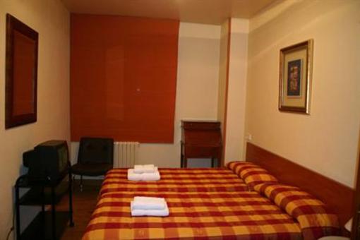 фото отеля Acella Hostel Pamplona