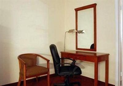 фото отеля Quality Suites Tempe