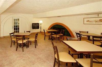 фото отеля Quality Suites Tempe