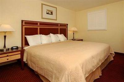 фото отеля Quality Suites Tempe