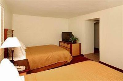 фото отеля Quality Suites Tempe