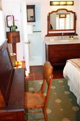 фото отеля The Vagabond's House Boutique Inn & Spa Studio