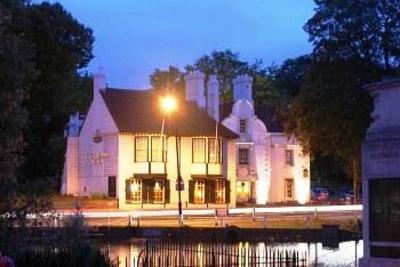 фото отеля Greyhound Hotel Carshalton London