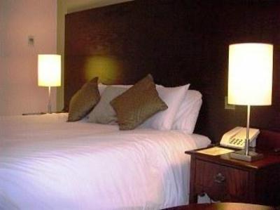 фото отеля Greyhound Hotel Carshalton London