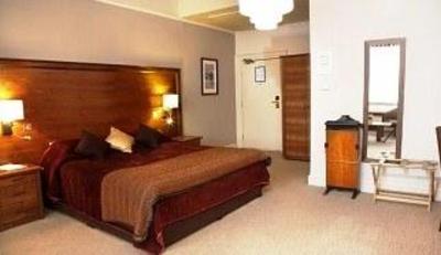 фото отеля Greyhound Hotel Carshalton London