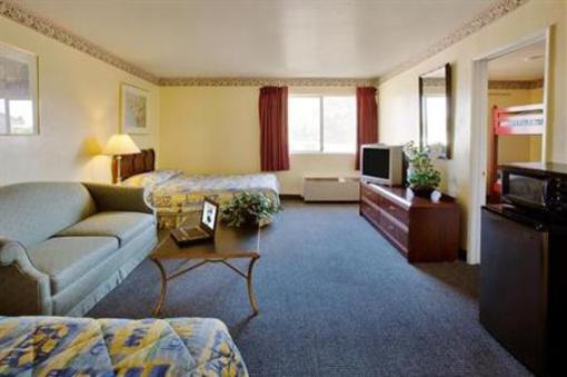 фото отеля Americas Best Value Astoria Inn and Suites