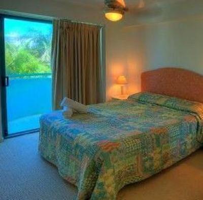 фото отеля Emerald Sands Holiday Apartments Gold Coast