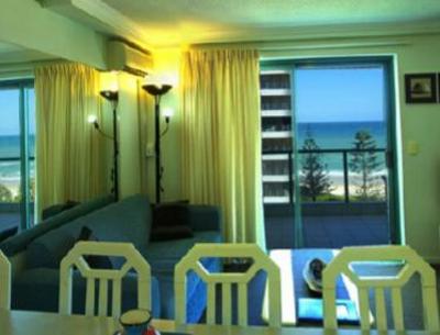 фото отеля Emerald Sands Holiday Apartments Gold Coast
