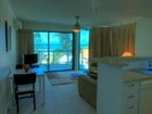 фото отеля Emerald Sands Holiday Apartments Gold Coast
