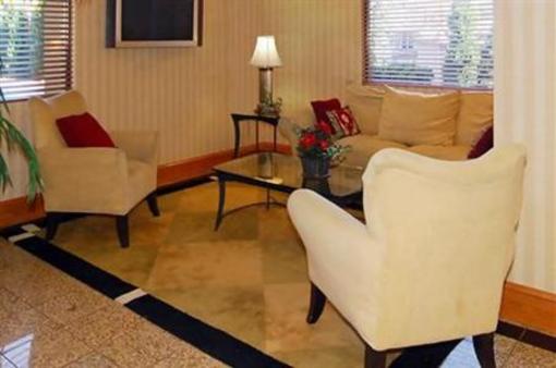 фото отеля Holiday Inn Express Atlanta West - Theme Park Area