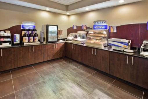 фото отеля Holiday Inn Express Atlanta West - Theme Park Area